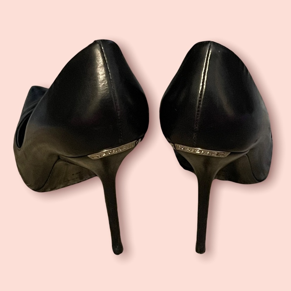 Burberry Black Pumps - Picture 3 of 10